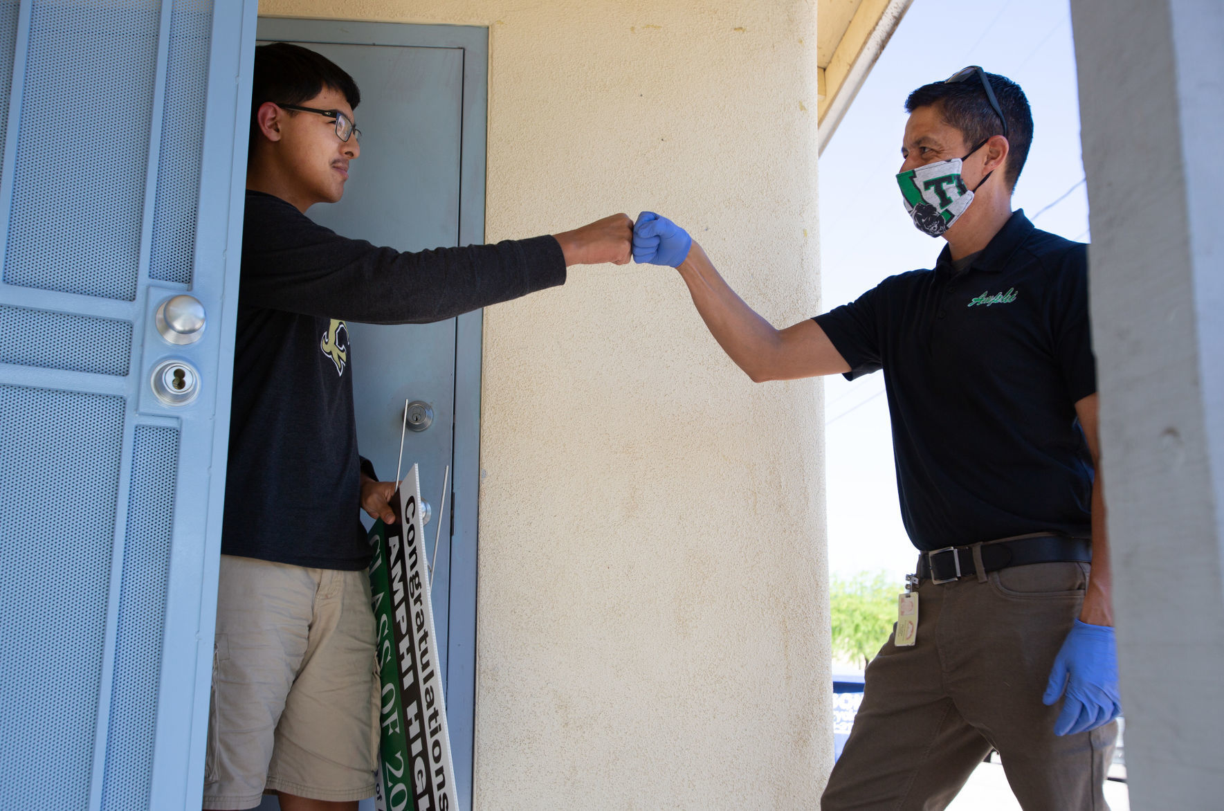 Amphi HS students, graduation greeting